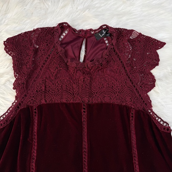 NWT Lulus Who's Who Crocheted Lace Velvet Shift Dress - Picture 3 of 10